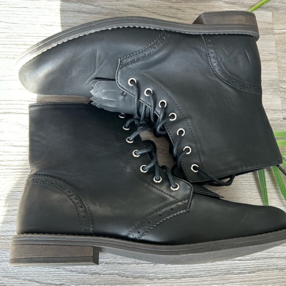 ✨Like New worn 1x Black combat moto biker tassle fringe faux leather Boots- 9